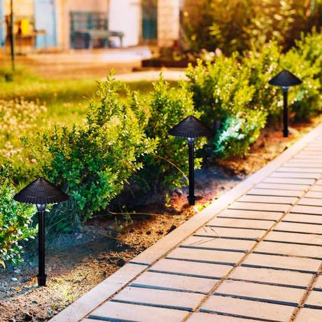 Arc Shape Stripes Mushroom Hat Outdoor LED Path Light Fixture