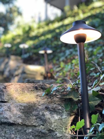 Japanise Mushroom Hat Outdoor LED Path Light Fixture - Brass
